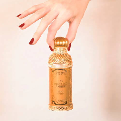 Flacon Majestic Amber – Élégance vintage à l’ambre chaud, disponible chez Parfumerie Passion au meilleur prix | Livraison rapide partout au Maroc