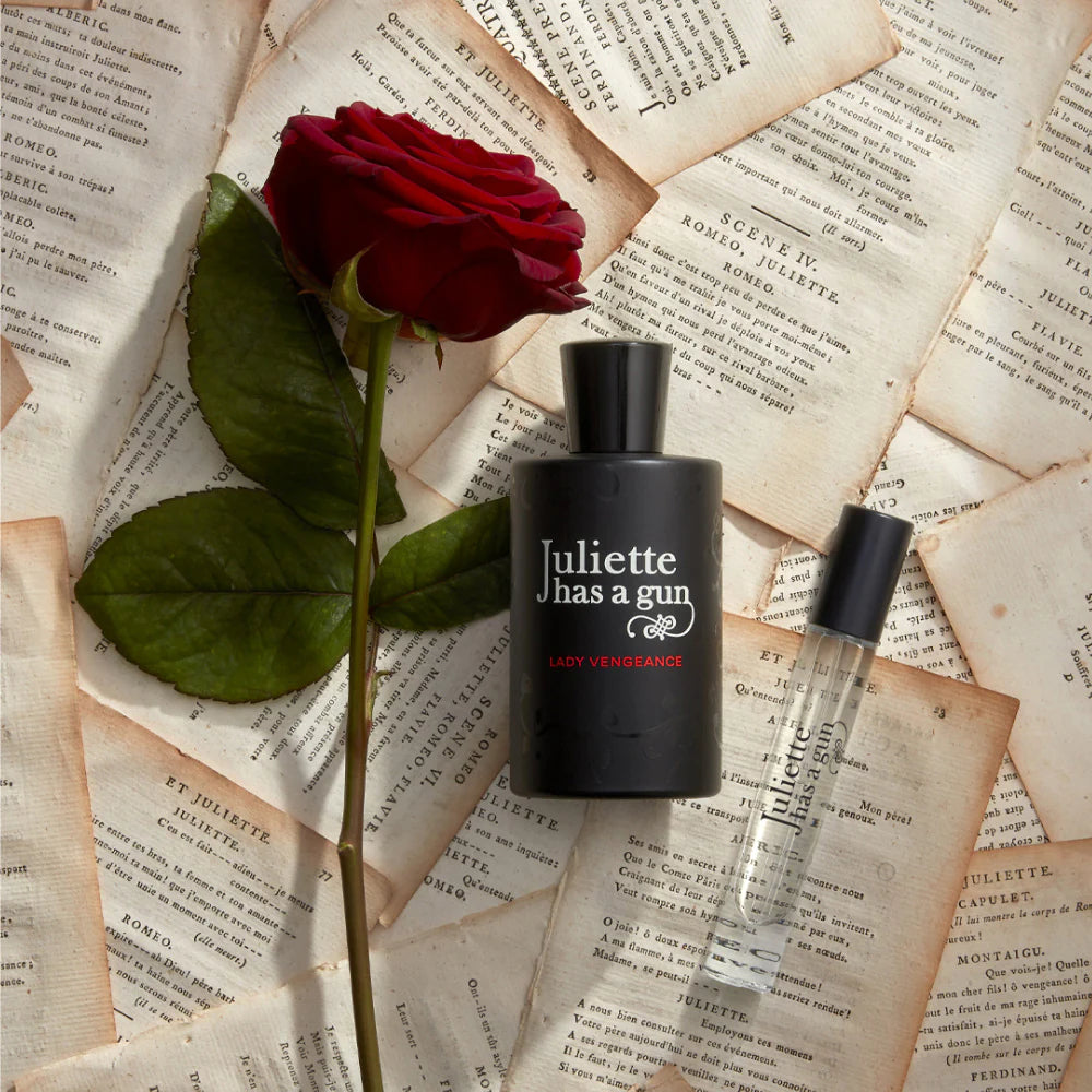 Lady Vengeance Juliette Has a Gun – Parfum rose patchouli, disponible chez Parfumerie Passion au meilleur prix | Livraison rapide partout au Maroc | Parfum Femme tendance