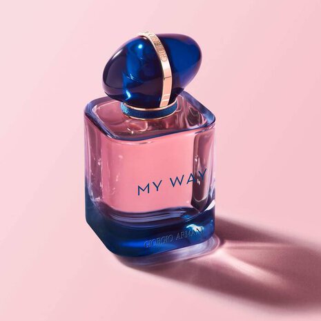 Flacon My Way Intense – Parfum féminin riche et sophistiqué, disponible chez Parfumerie Passion au meilleur prix | Livraison rapide partout au Maroc