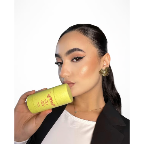 Stick coiffant fixant naturel disponible chez Parfumerie Passion | livraison rapide partout au Maroc.