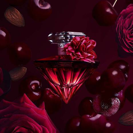 Lancôme Trésor Intense – Parfum à la cerise noire et rose, disponible chez Parfumerie Passion au meilleur prix | Livraison rapide partout au Maroc
