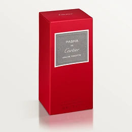 Pasha Eau de Toilette dans un décor masculin sobre et raffiné

